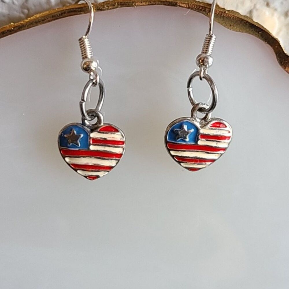 US Flag Heart Dangle Earrings Patriotic Stars Stripes 4th of July Red White Blue